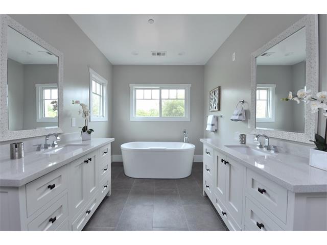 Contemporary Farmhouse — photo 13