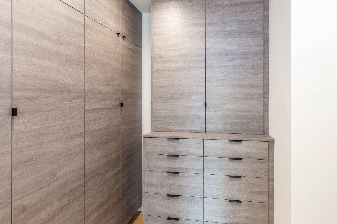 Palo Alto custom home — closet