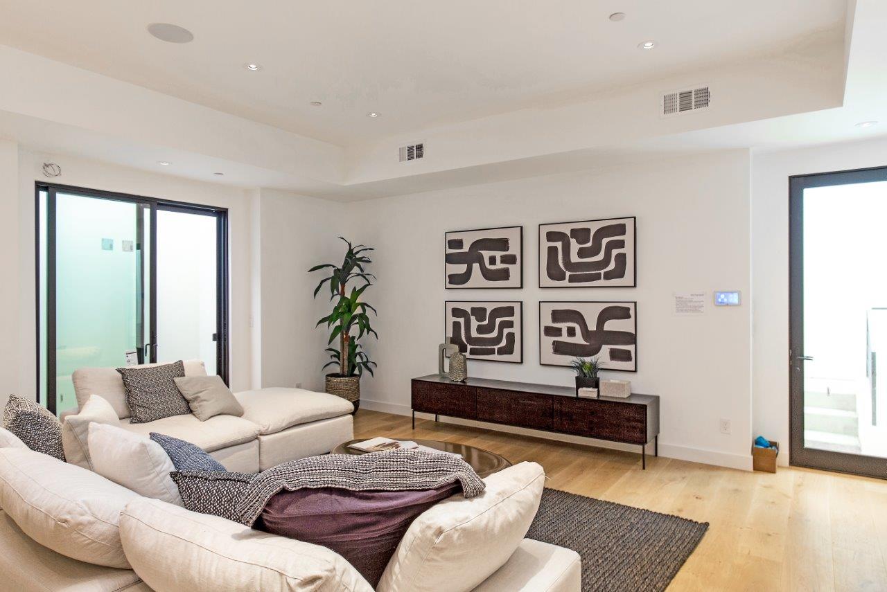 Palo Alto custom home — family