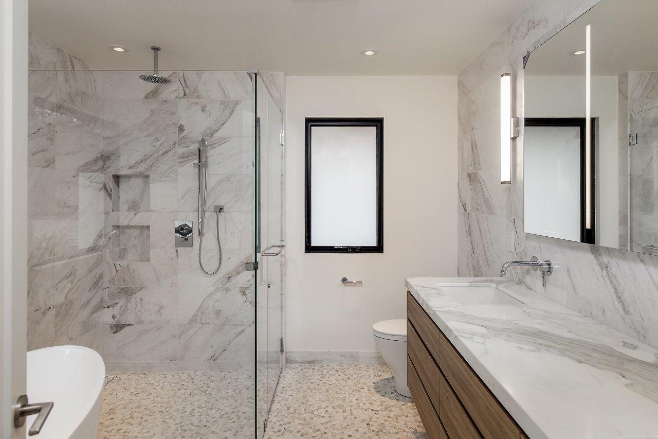Palo Alto custom home — primary bathroom