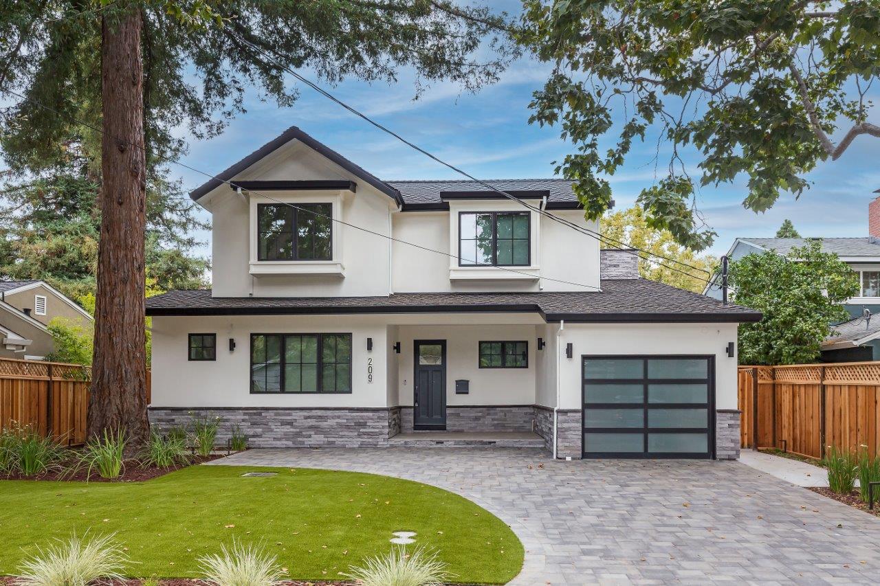 Custom homes in Willow Glen